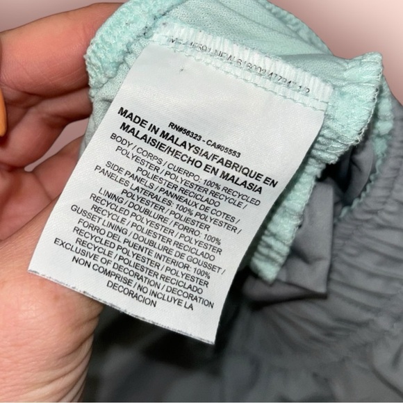 Nike dri fit grey shorts with blue mesh‎ sides size small - Picture 6 of 6